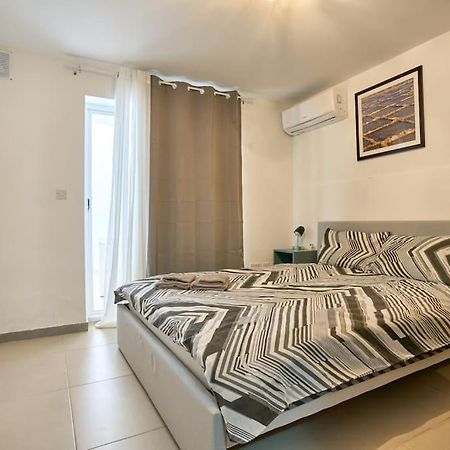 Urban Front - Walking Distance From Paceville And St George Bay Beach Is-Swieqi 외부 사진