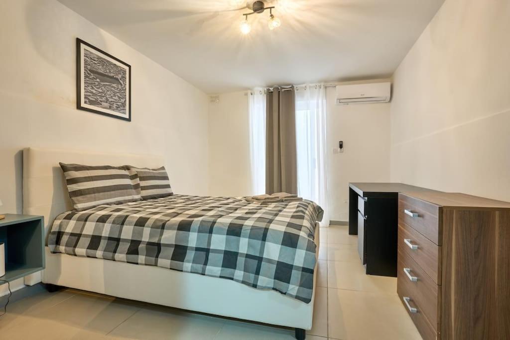 Urban Front - Walking Distance From Paceville And St George Bay Beach Is-Swieqi 외부 사진