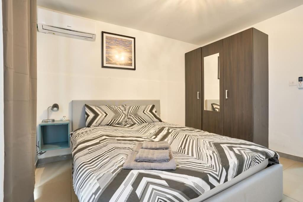 Urban Front - Walking Distance From Paceville And St George Bay Beach Is-Swieqi 외부 사진