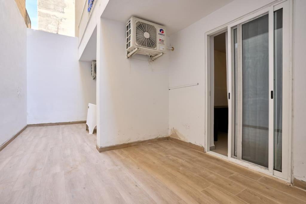 Urban Front - Walking Distance From Paceville And St George Bay Beach Is-Swieqi 외부 사진